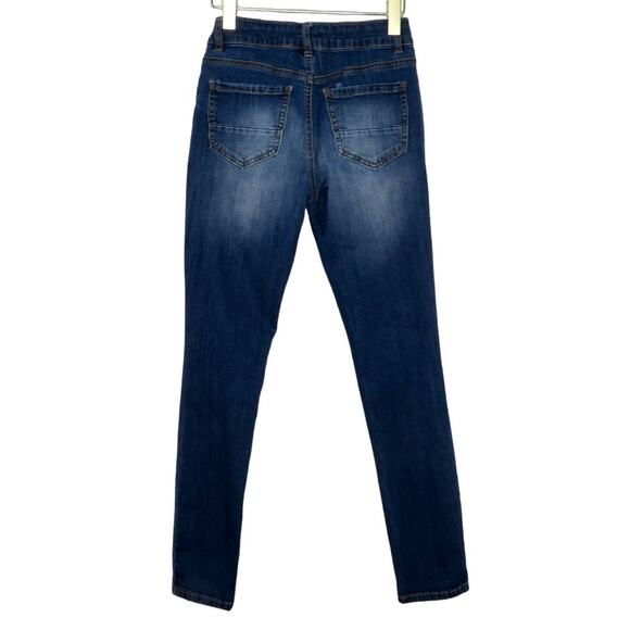 Charlotte Russe Refuge High Rise Ripped Jeans Distressed Skinny Jeans Size 2 - Picture 2 of 4